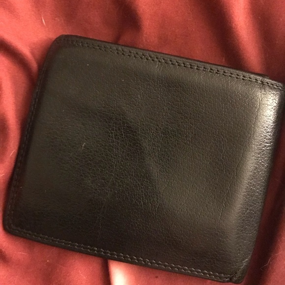 Men’s Black Fossil Wallet - Picture 4 of 5
